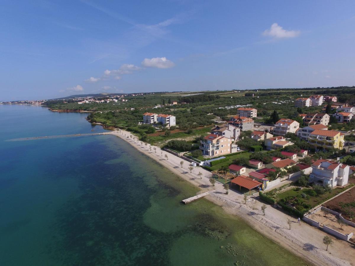 Mobile Home Dandelion Biograd Na Moru Exterior photo