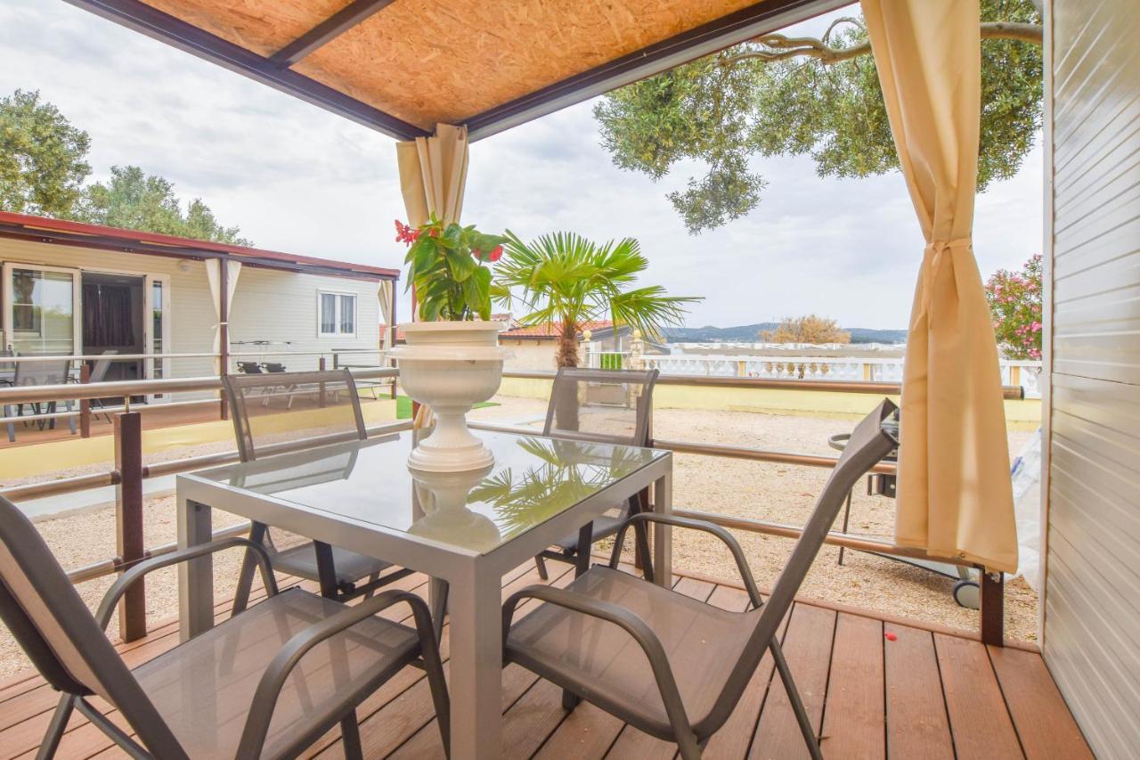 Mobile Home Dandelion Biograd Na Moru Exterior photo